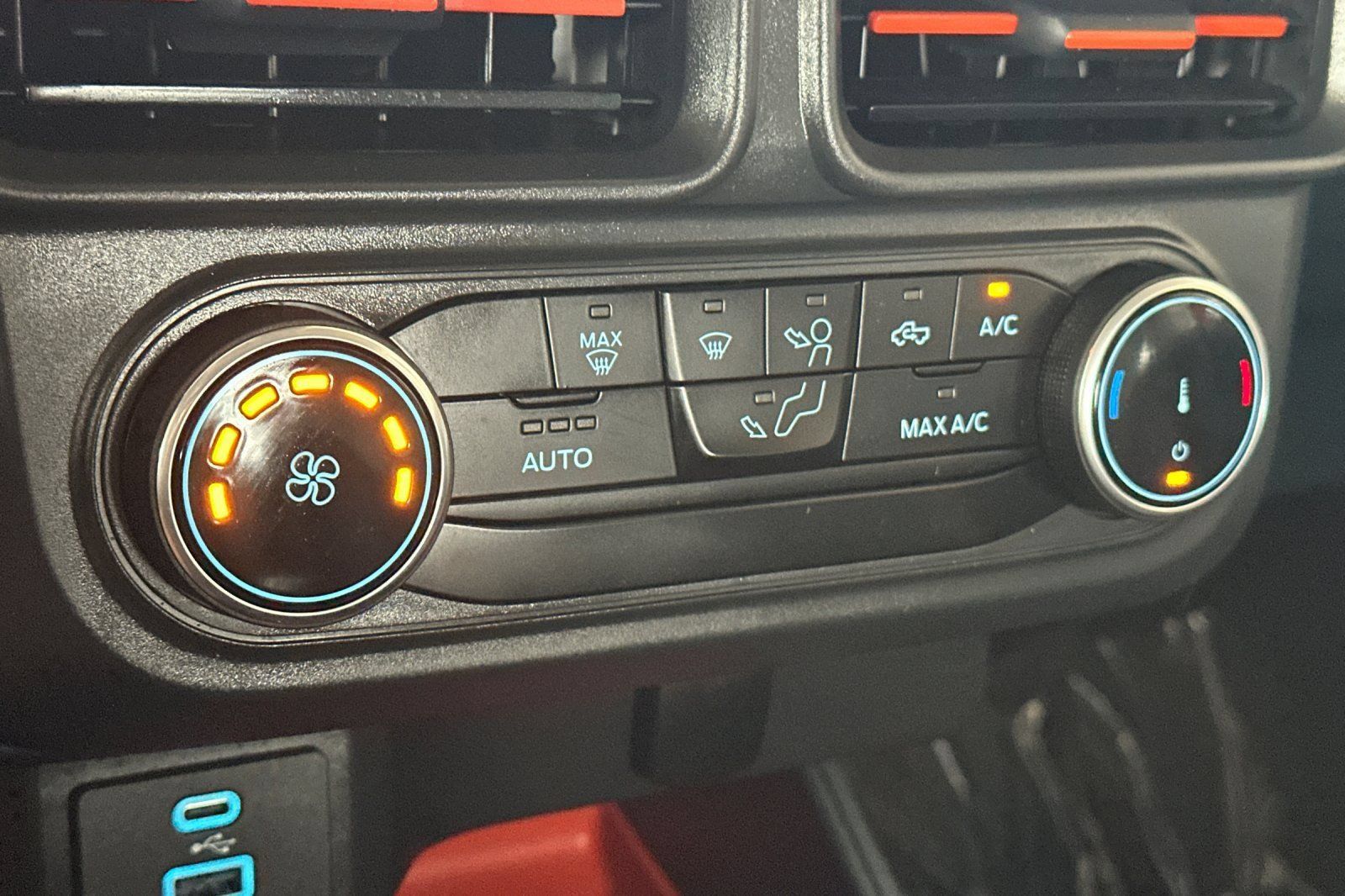 Used 2024 Ford Maverick XLT FWD image 21