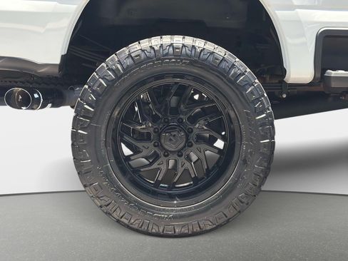 Used 2024 Ford F250 Platinum AWD/4WD image 18