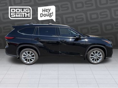 Used 2023 Toyota Highlander Limited AWD/4WD image 6