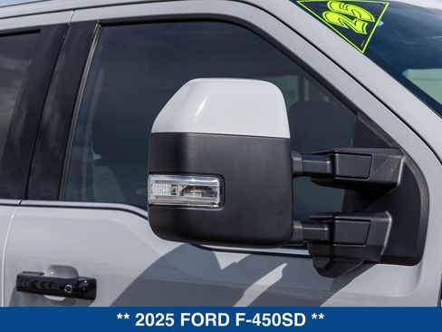 Used 2025 Ford F450 Platinum w/ Platinum Plus Package AWD/4WD image 13