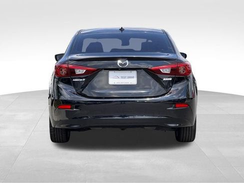 Used 2017 MAZDA MAZDA3 Grand Touring w/ Premium Equipment Package FWD image 4