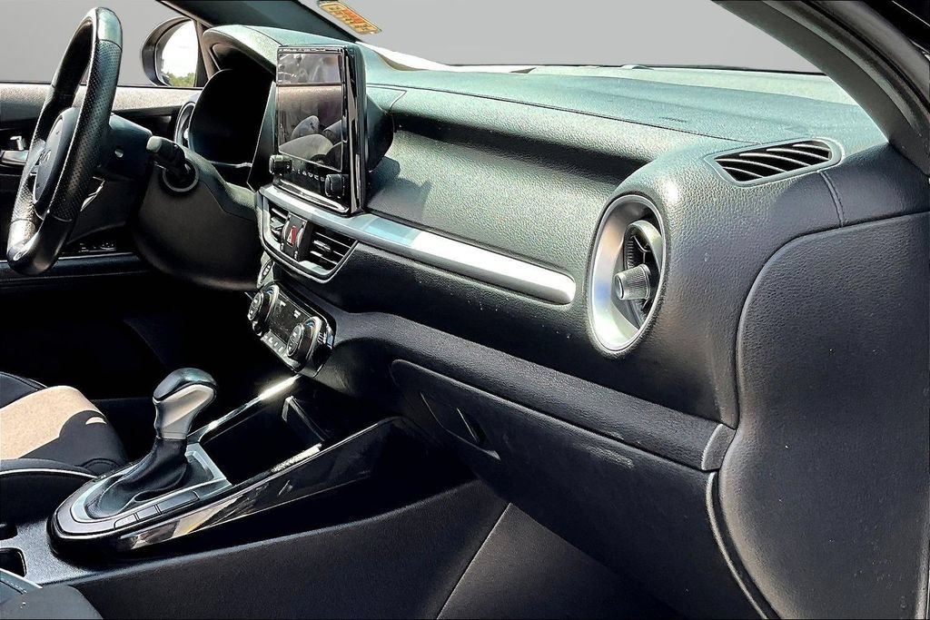Used 2023 Kia Forte GT-Line w/ GT-Line Premium Package FWD image 25
