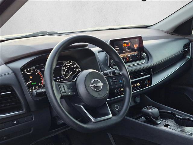 Used 2022 Nissan Rogue SV FWD image 9