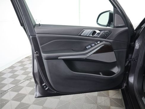 Used 2021 BMW X7 xDrive40i image 25