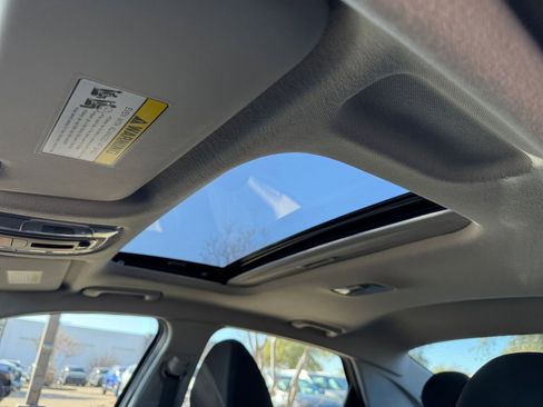 Used 2025 Hyundai Elantra SEL image 30