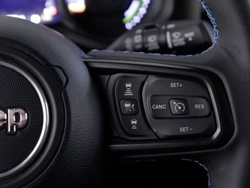 Used 2024 Jeep Wrangler Unlimited Rubicon 4xe image 27