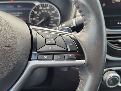 Used 2023 Nissan Altima 2.5 SR w/ SR Premium Package FWD image 34