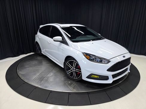 Used 2016 Ford Focus ST w/ Equipment Group 402A FWD image 57