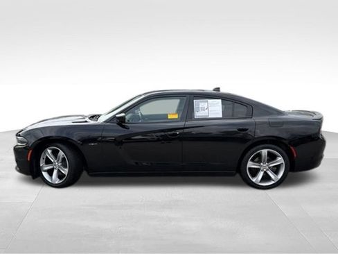 Used 2016 Dodge Charger R/T RWD image 2