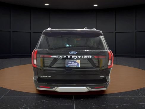Certified 2025 Ford Expedition Max Platinum w/ Driver's Package AWD/4WD image 5