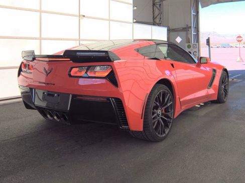 Used 2015 Chevrolet Corvette Z06 w/ 2LZ Preferred Equipment Group image 3