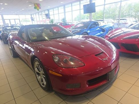 Used 2013 Chevrolet Corvette Grand Sport w/ 3LT Preferred Equipment Group RWD image 1