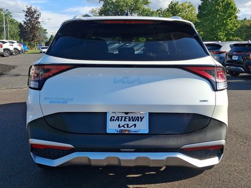 Used 2023 Kia Sportage EX image 5
