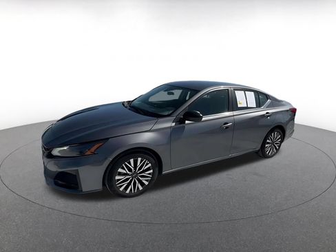 Used 2026 Nissan Altima 2.5 SV FWD image 8