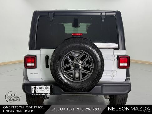 Used 2024 Jeep Wrangler Unlimited Sport AWD/4WD image 7
