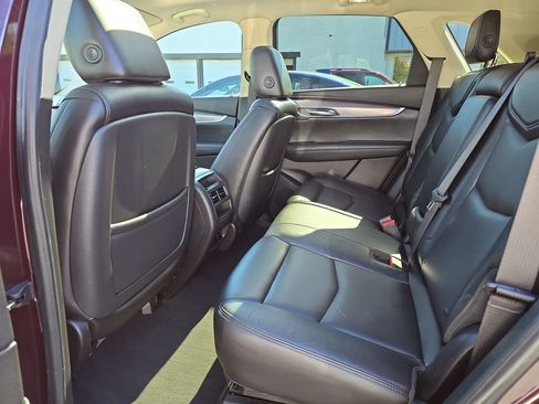 Used 2017 Cadillac XT5 Luxury w/ Driver Awareness Package AWD/4WD image 26