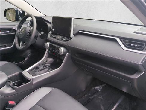 Used 2023 Toyota RAV4 XLE Premium image 26