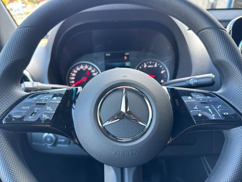 Used 2025 Mercedes-Benz Sprinter 2500 image 23