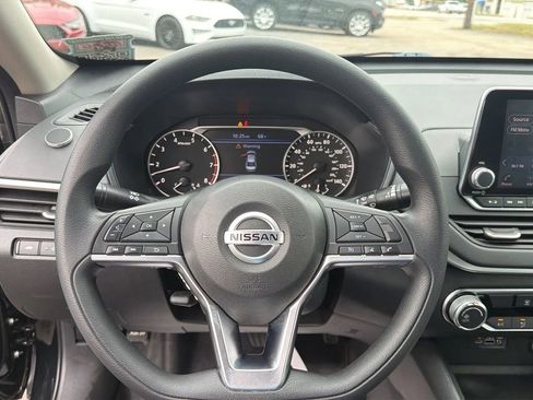 Used 2020 Nissan Altima 2.5 S FWD image 11