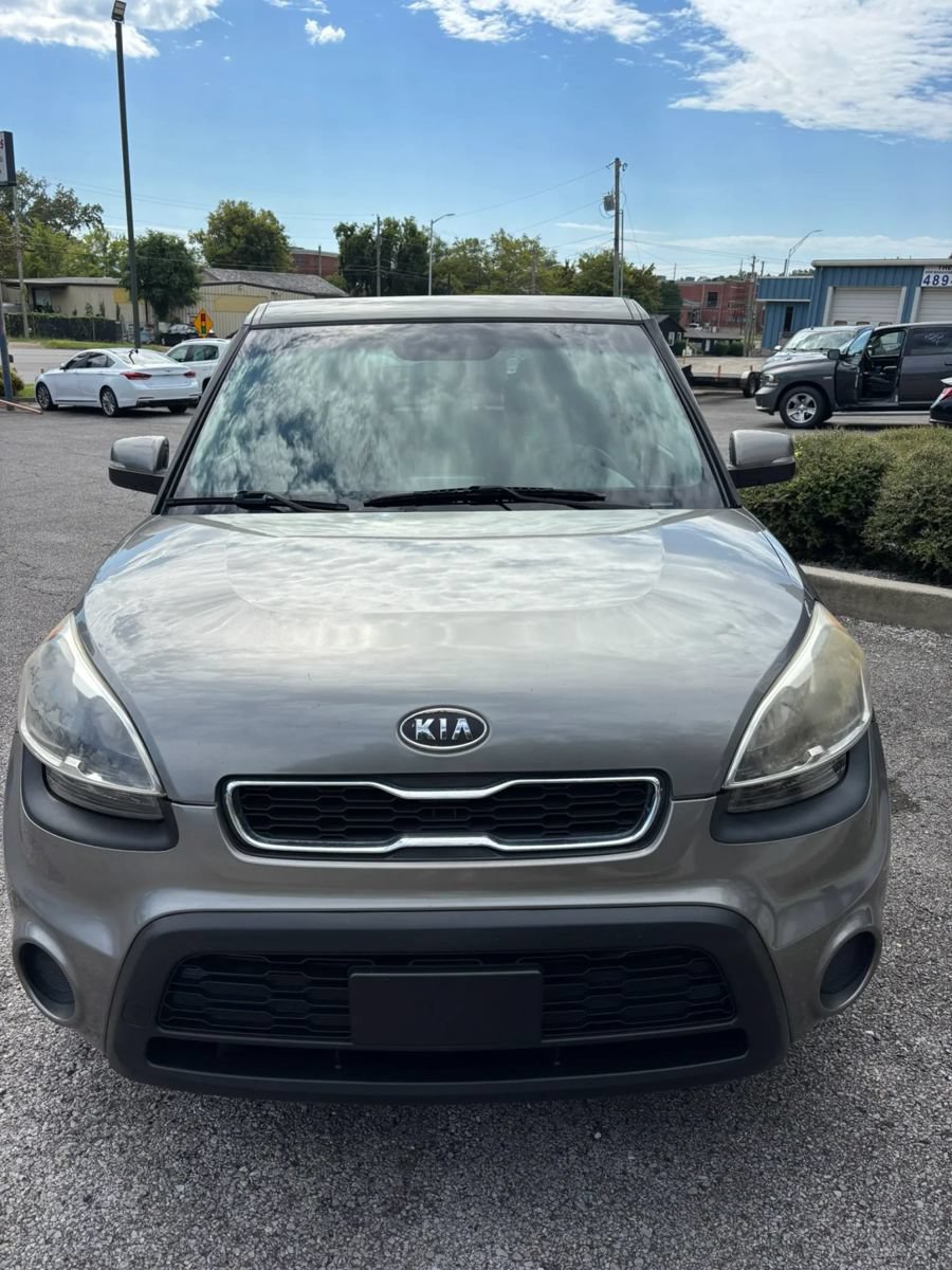Used 2012 Kia Soul + FWD image 8