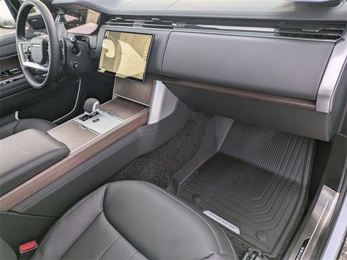 New 2026 Land Rover Range Rover SE image 19