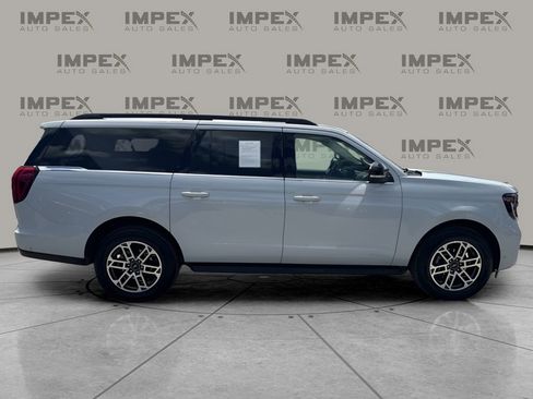 Used 2025 Ford Expedition Max Active AWD/4WD image 6