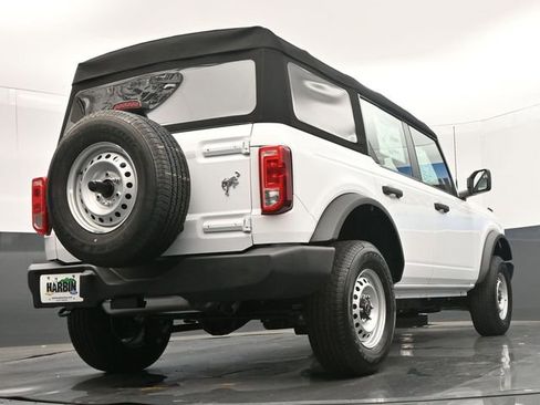 New 2025 Ford Bronco 4-Door image 21