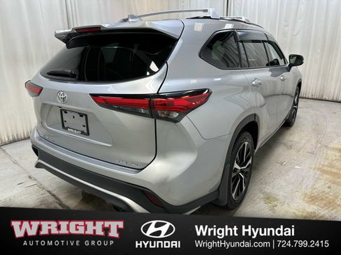 Used 2022 Toyota Highlander XSE image 6