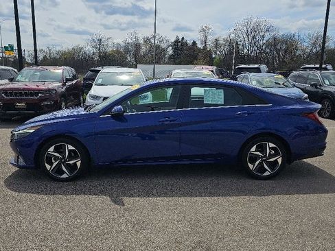 Certified 2023 Hyundai Elantra Limited FWD image 2