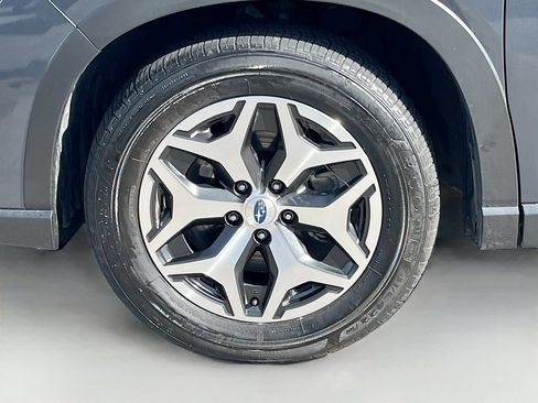 Used 2024 Subaru Forester Premium AWD/4WD image 33