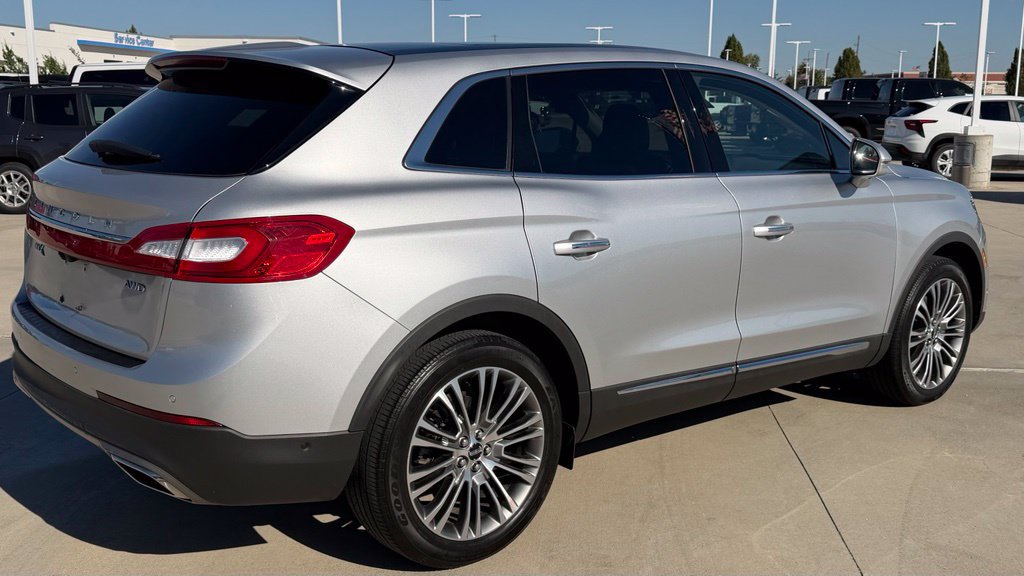 Used 2016 Lincoln MKX Reserve w/ Technology Package AWD/4WD image 5