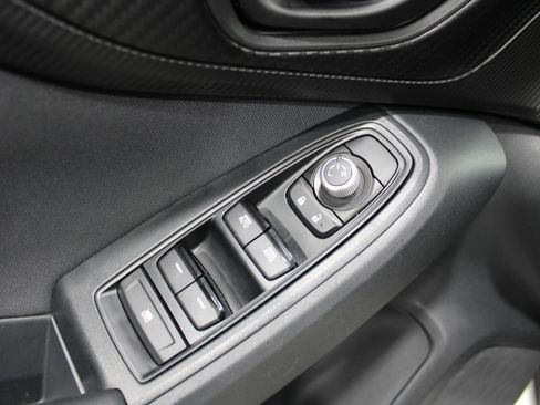 Used 2021 Subaru Crosstrek 2.0i Premium image 7