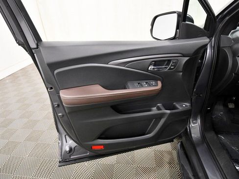 Certified 2024 Honda Ridgeline RTL image 13