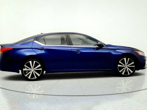 Used 2020 Nissan Altima 2.5 SR FWD image 4