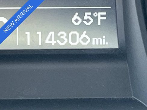 Used 2015 Hyundai Santa Fe Sport w/ Option Group 02 AWD/4WD image 29