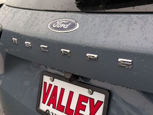 New 2026 Ford Escape ST-Line w/ Cold Weather Package AWD/4WD image 12