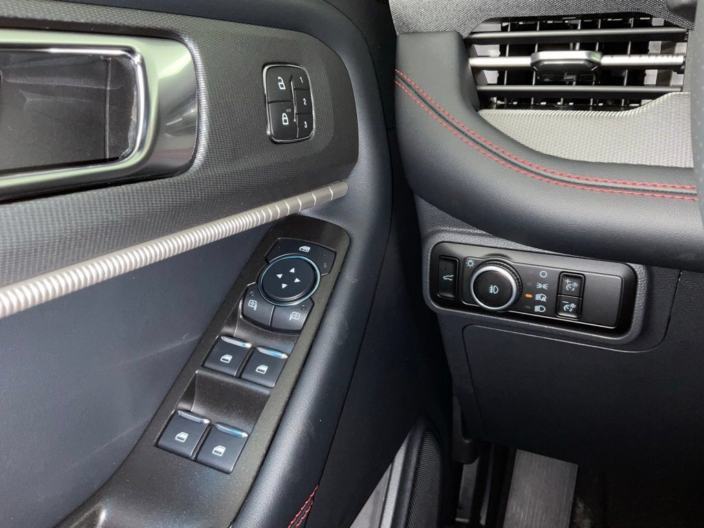 New 2026 Ford Explorer ST-Line w/ Premium Package RWD image 21