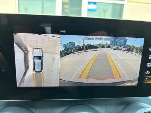 Used 2020 Mercedes-Benz GLC 300 4MATIC image 5