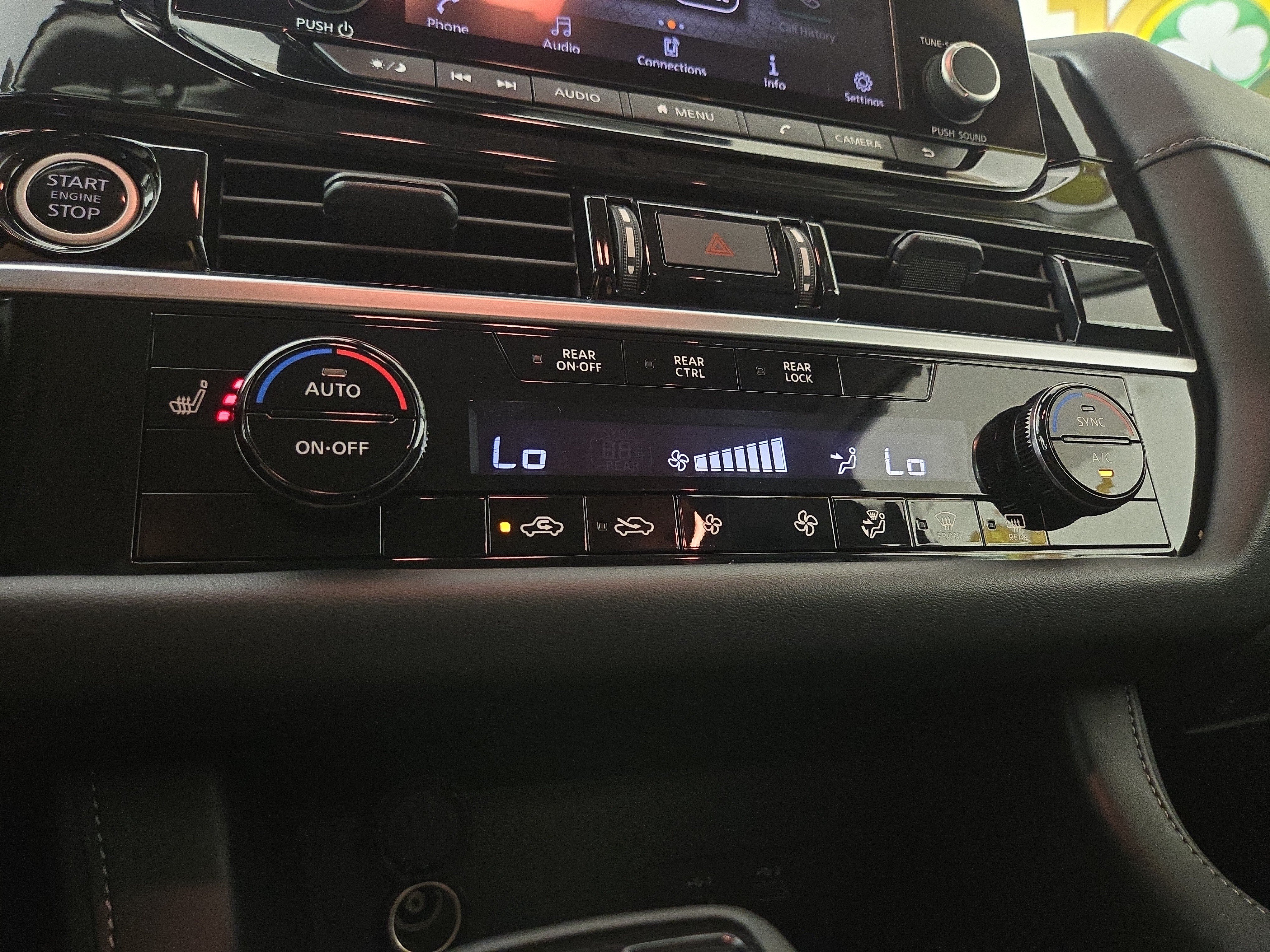 Used 2024 Nissan Pathfinder SV AWD/4WD image 27
