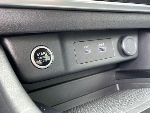 Used 2023 Nissan Rogue S FWD image 23
