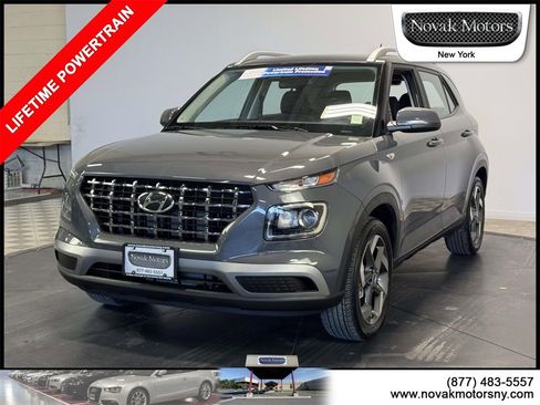 Used 2025 Hyundai Venue SEL image 4