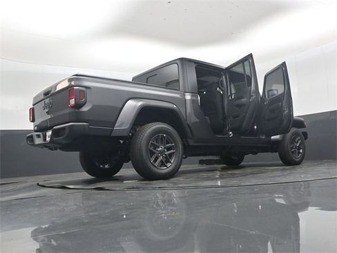 New 2025 Jeep Gladiator Sport image 49