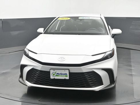 Used 2025 Toyota Camry SE FWD image 23