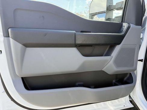 New 2025 Ford F550 4x4 Crew Cab Super Duty image 8