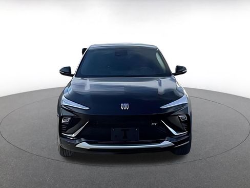 Used 2025 Buick Envista Sport Touring image 2