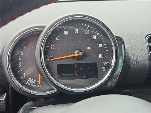 Used 2020 MINI Cooper Clubman S w/ Signature Upholstery Package image 9