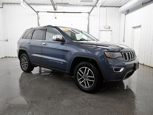 Used 2020 Jeep Grand Cherokee Limited w/ Premium Lighting Group image 2