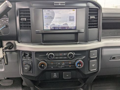 Used 2025 Ford F550 4x4 Regular Cab Super Duty image 16