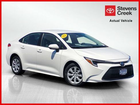 Certified 2023 Toyota Corolla LE FWD image 1