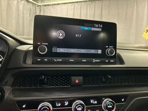 Used 2023 Honda CR-V Sport image 15